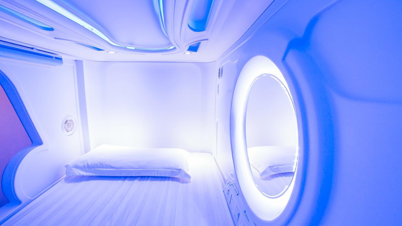 Spacepod@Com Singapore Exteriör bild