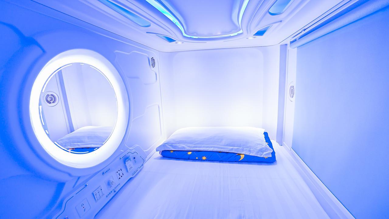 Spacepod@Com Singapore Exteriör bild